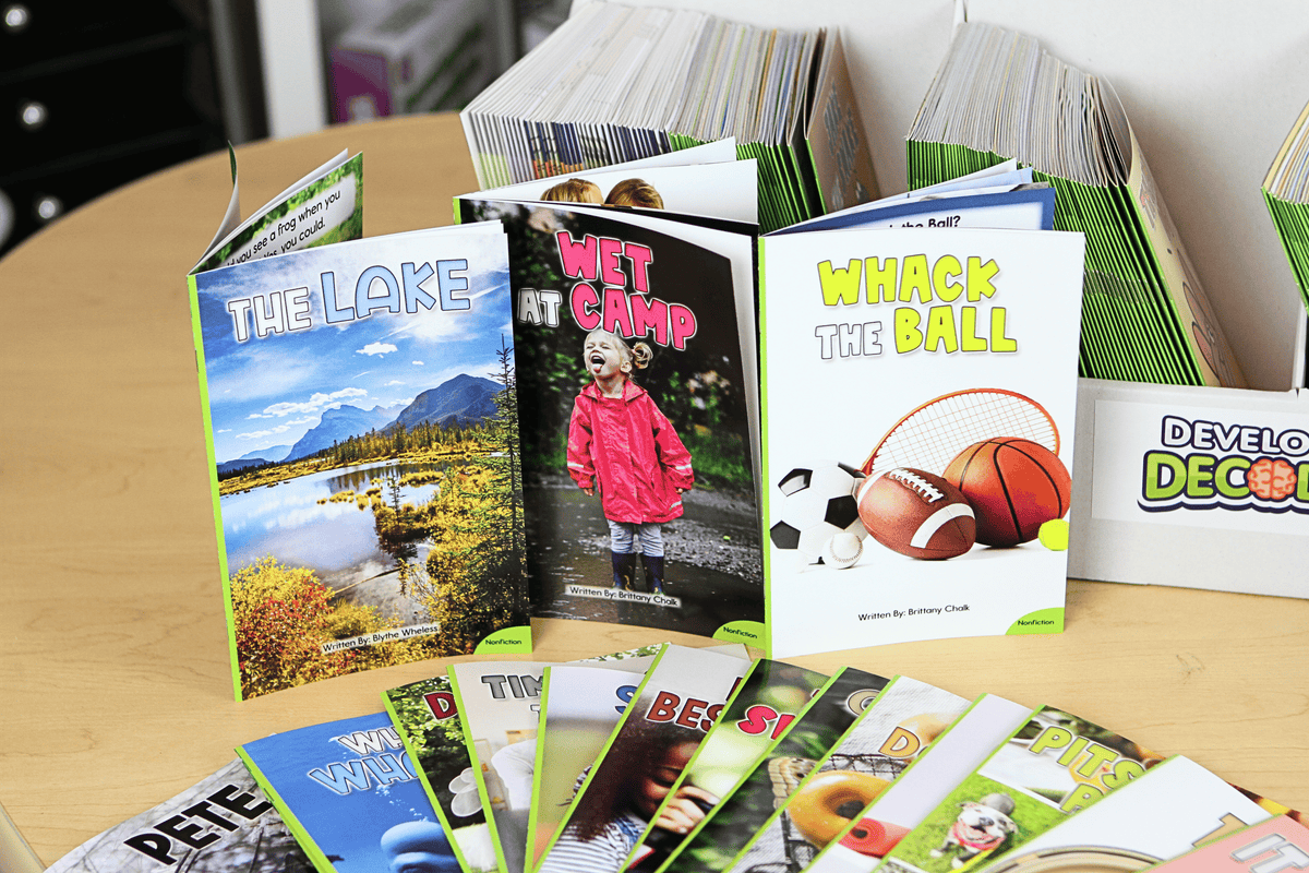 Developing Decoders First Grade Green Nonfiction Collection (75 titles, with 6 copies of each)